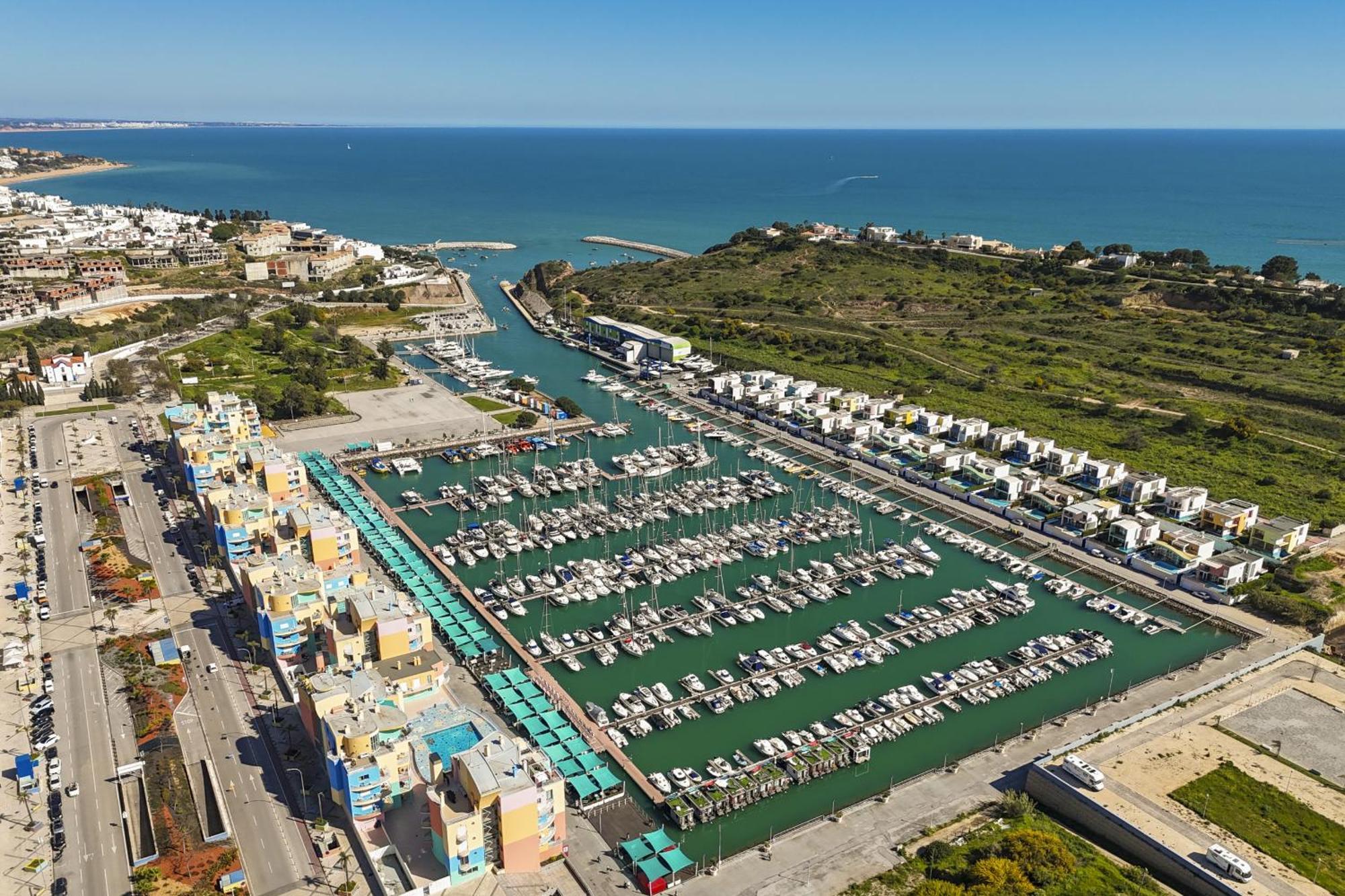 Apartamento Marina Orada With Pool - 900m From The Albufeira